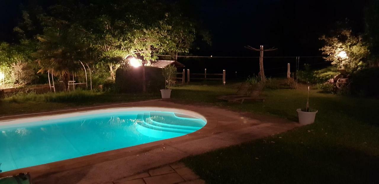 L'Houstalet Des Serniers Claveyson Bagian luar foto